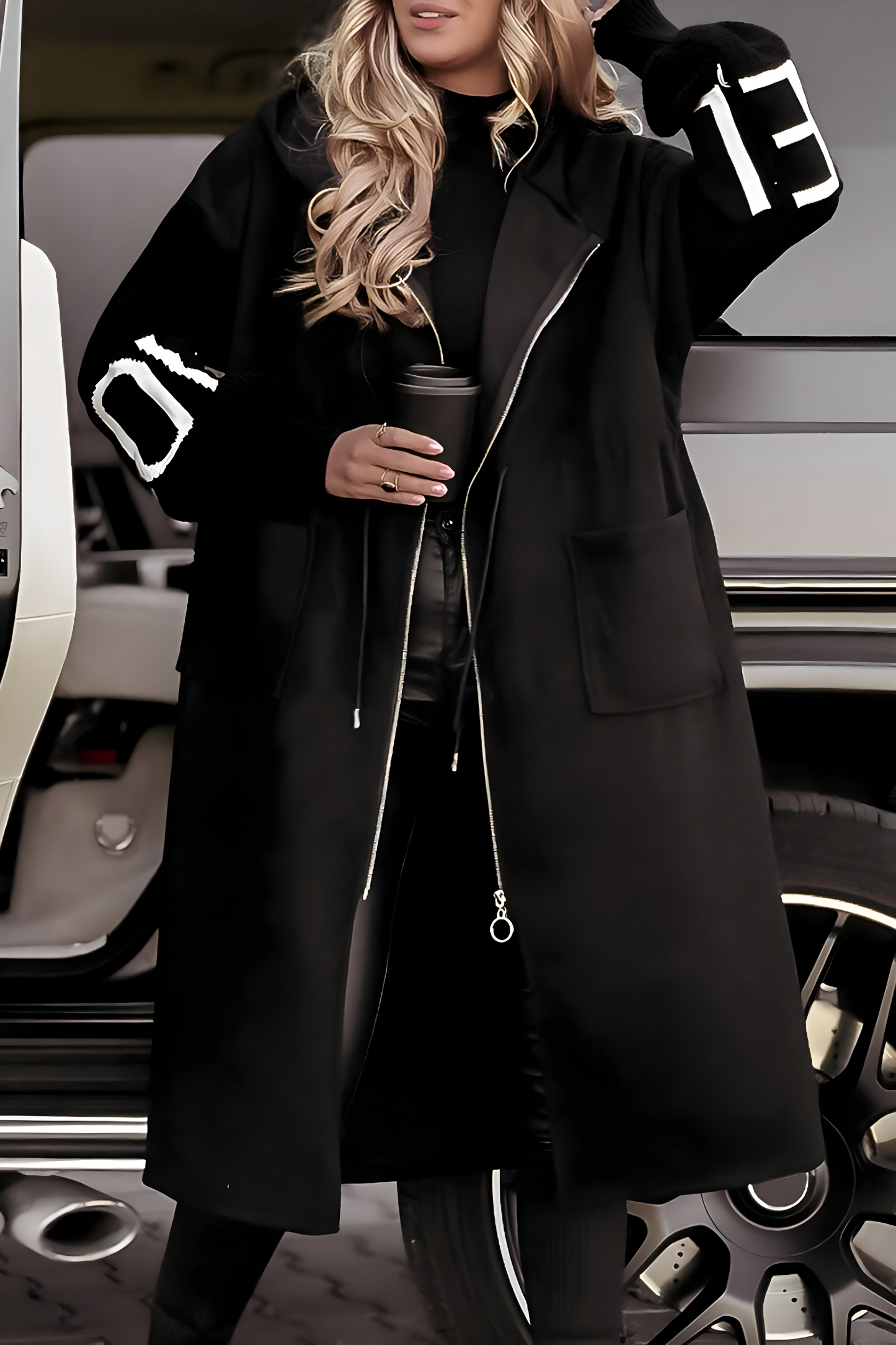 Felicia™ | Veste femme avec manches tricotées et capuche